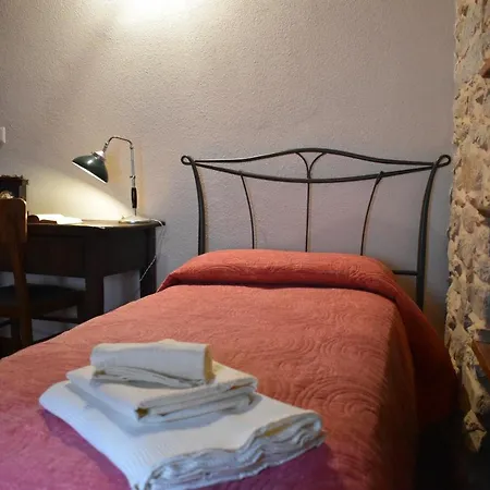 Helikon -la Dimora Del Viandante- Hébergement de vacances Montalbano Elicona